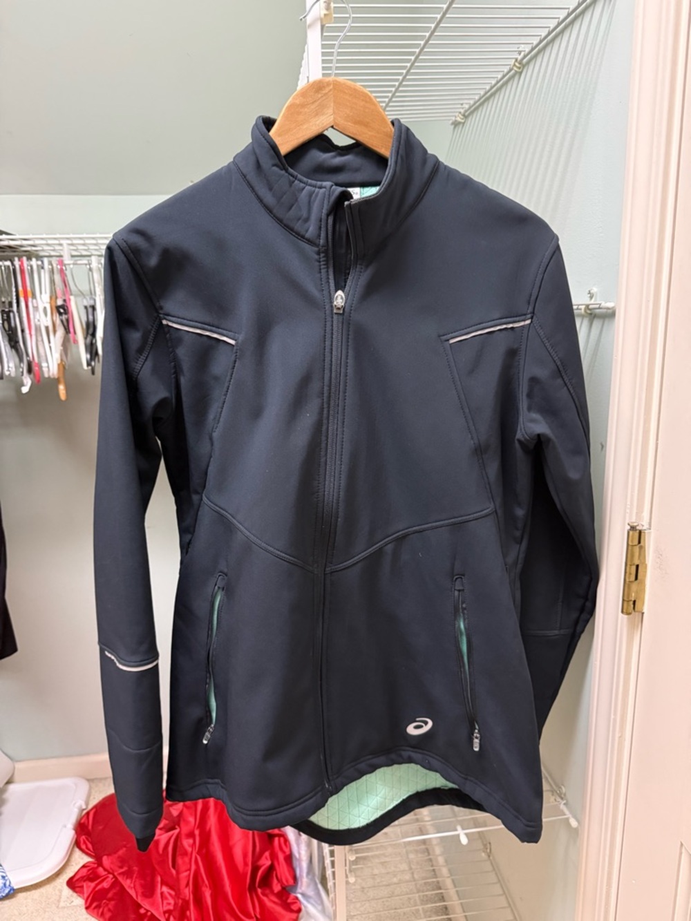 Asics Women's Black Full-Zip Performance Jacket